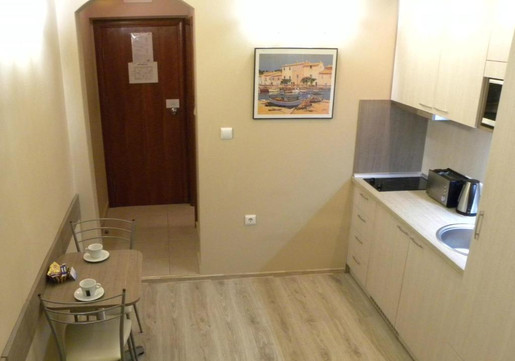 Three Dolphins Hotel With Rooftop Terracе Βάρνα Δωμάτιο φωτογραφία